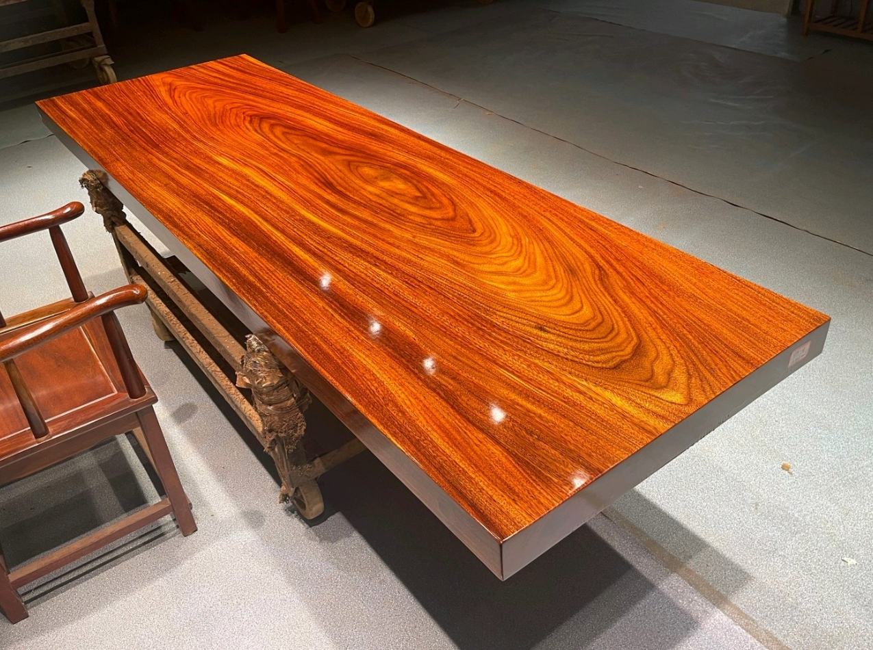 胡桃木和奥坎木哪个好?奥坎与胡桃木的区别(1)